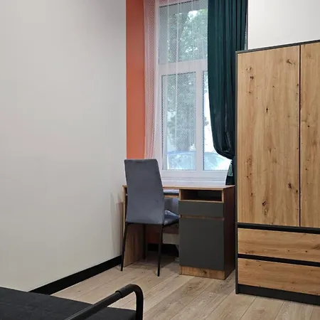 Apartament Pod Muralem *